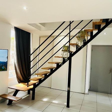 Superbe Duplex Design Neuf 2 Chambres, Climatise Tout Confort, Facile D,Acces Stationnement Gratuit Марсилия Екстериор снимка
