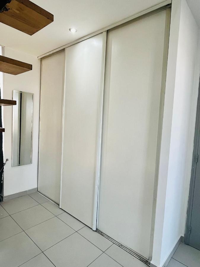 Superbe Duplex Design Neuf 2 Chambres, Climatise Tout Confort, Facile D,Acces Stationnement Gratuit Марсилия Екстериор снимка