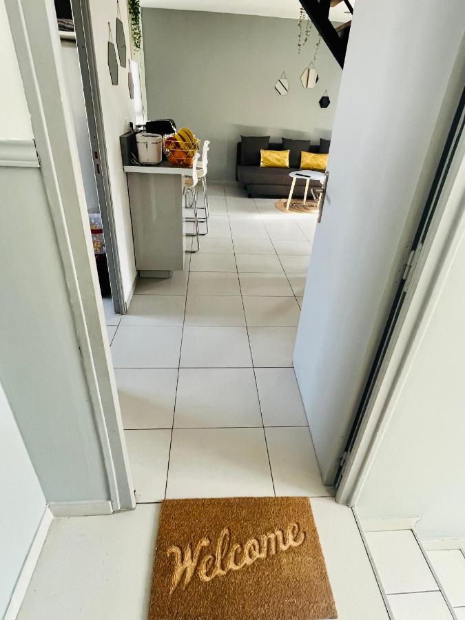Superbe Duplex Design Neuf 2 Chambres, Climatise Tout Confort, Facile D,Acces Stationnement Gratuit Марсилия Екстериор снимка